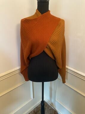 AMUR Milena Crop Sweater in Clay Red Merino Wool Knit Color Block Twist Front